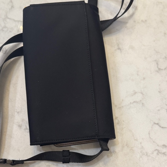 Lululemon Black Crossbody clutch Bag - Picture 3 of 6